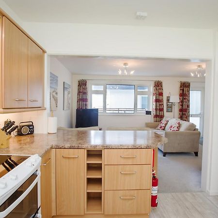 Harbour Apartment At 6 Dolphin Court With Parking Brixham Εξωτερικό φωτογραφία